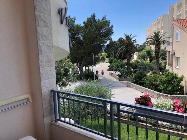 Villa Alesa Tucepi Bagian luar foto