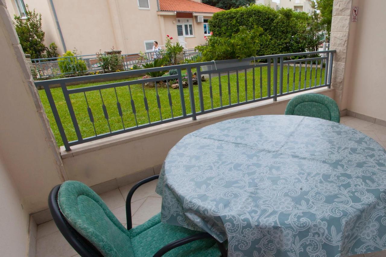 Villa Alesa Tucepi Bagian luar foto
