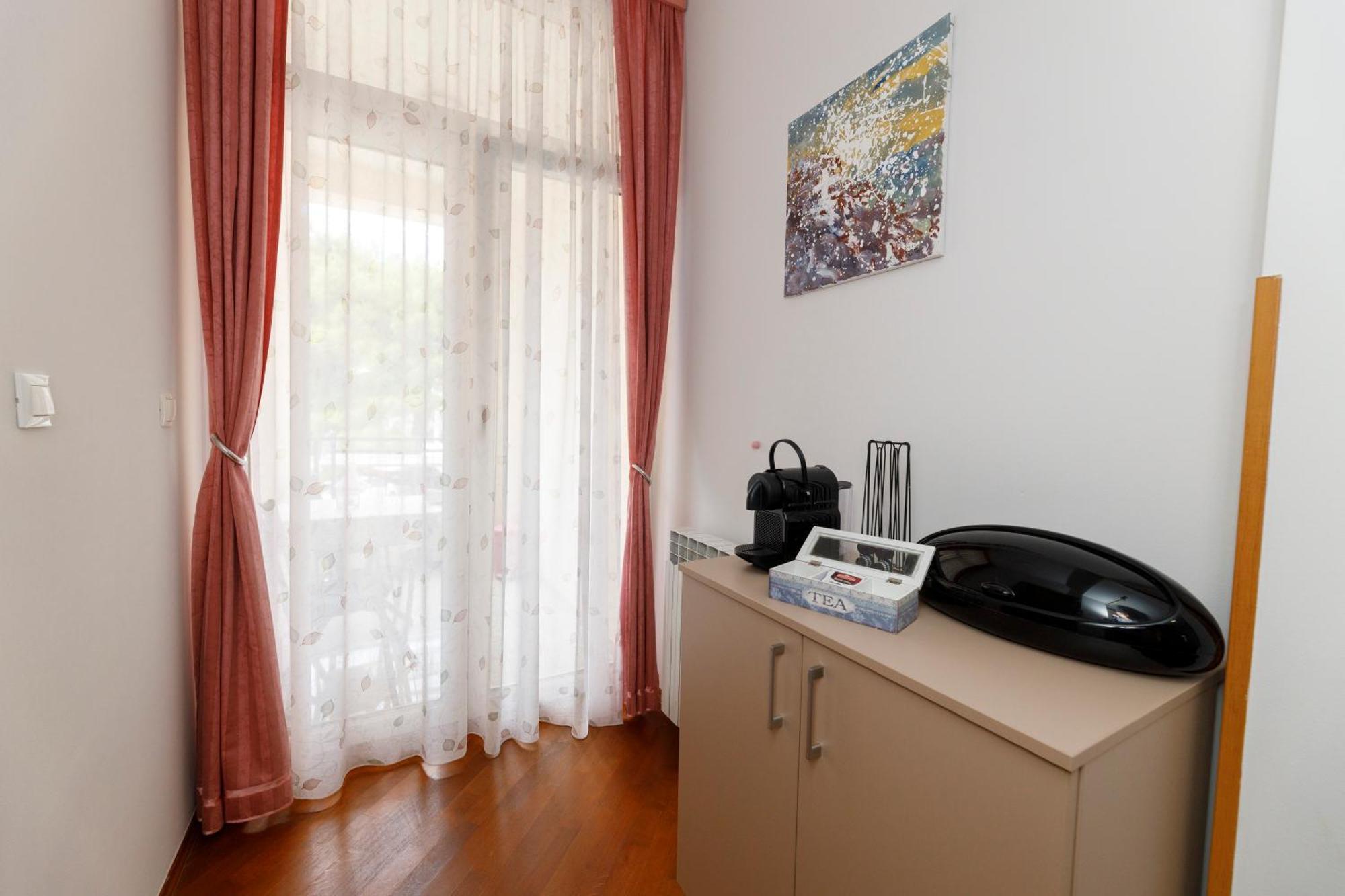 Villa Alesa Tucepi Bagian luar foto